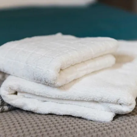 Syros Luxury Seaview Wellness Finikas Апартаменты *